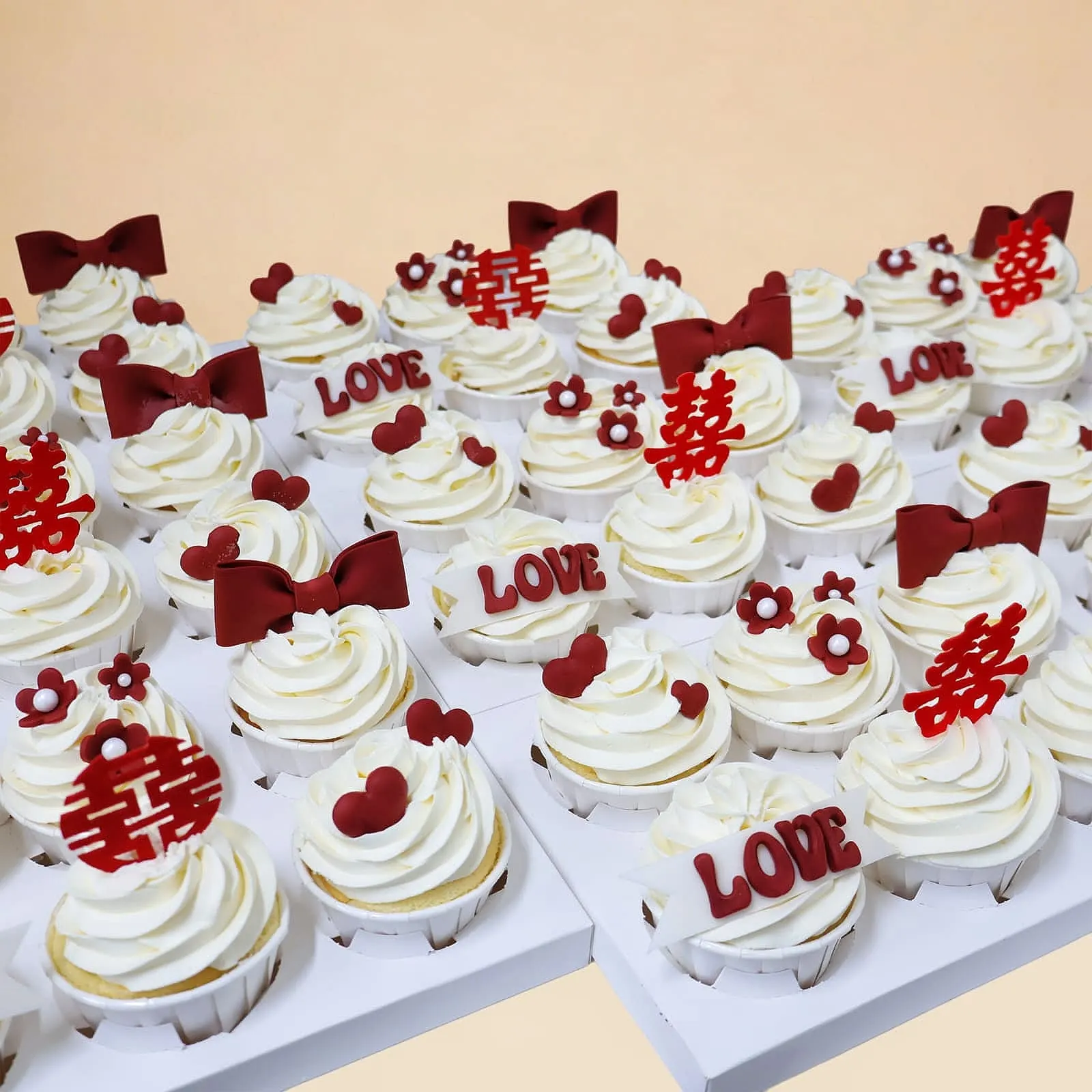 Love Happiness Cupcake