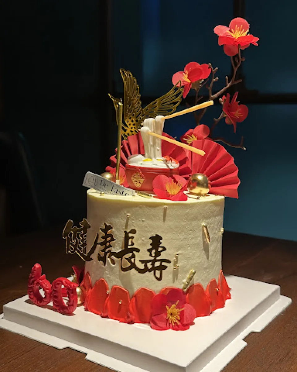 Eva Huang