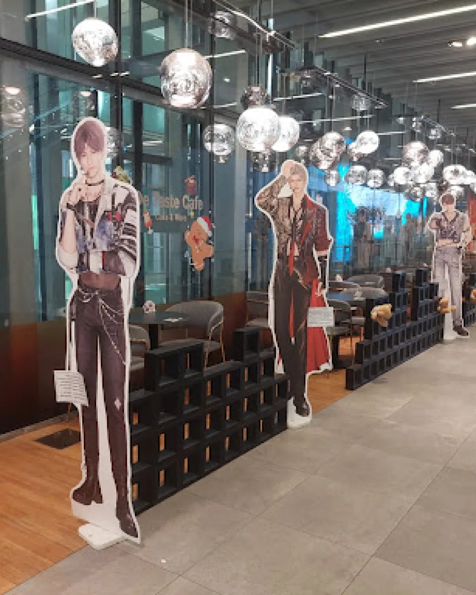 Chris Crossover