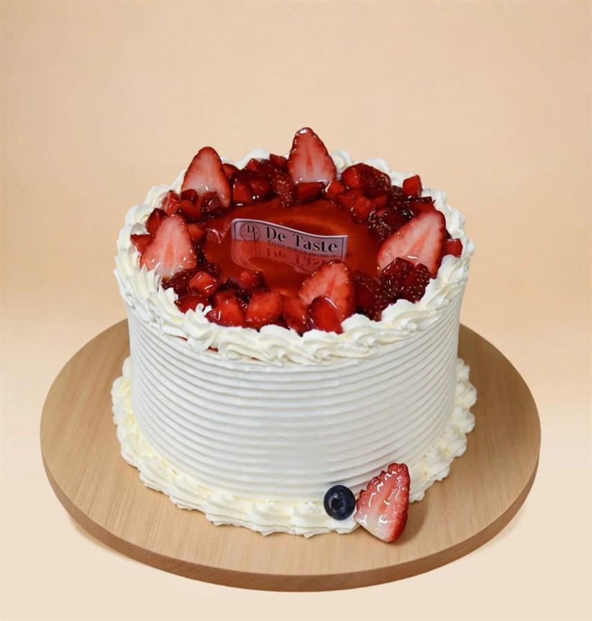 Strawberry flavored cake