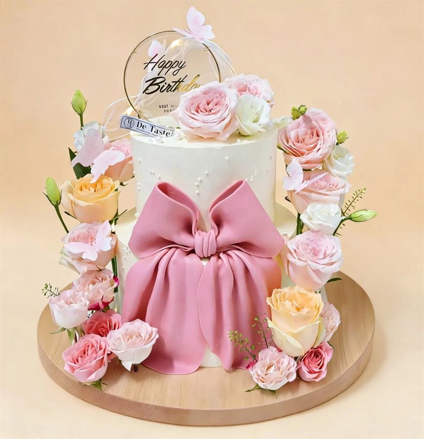 Grand Rose Garden Cake
